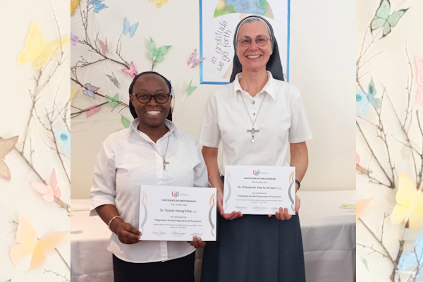 Deux Ursulines ont terminé la formation de formatrices