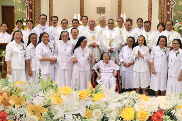 The Radiance of Faithfulness:  Diamond and Platinum Jubilee